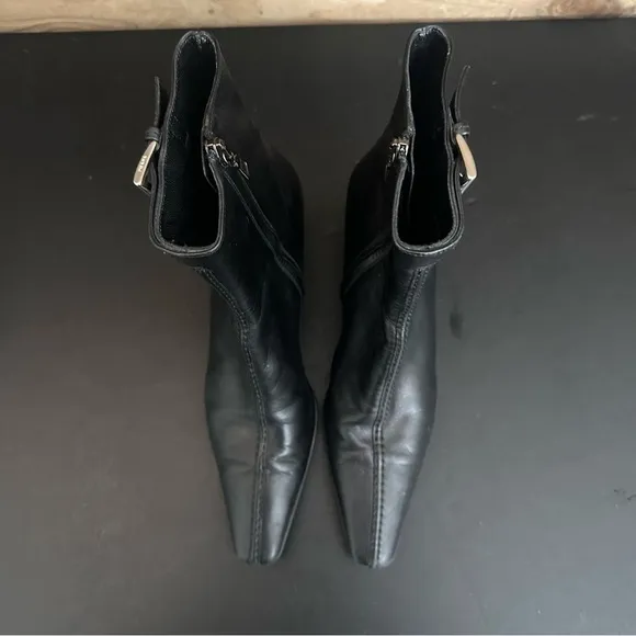 PRADA Black Ankle Boots with Kitten Heel Elegant Size 7/37 Side Zip Soft Leather