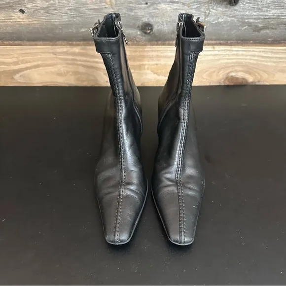 PRADA Black Ankle Boots with Kitten Heel Elegant Size 7/37 Side Zip Soft Leather