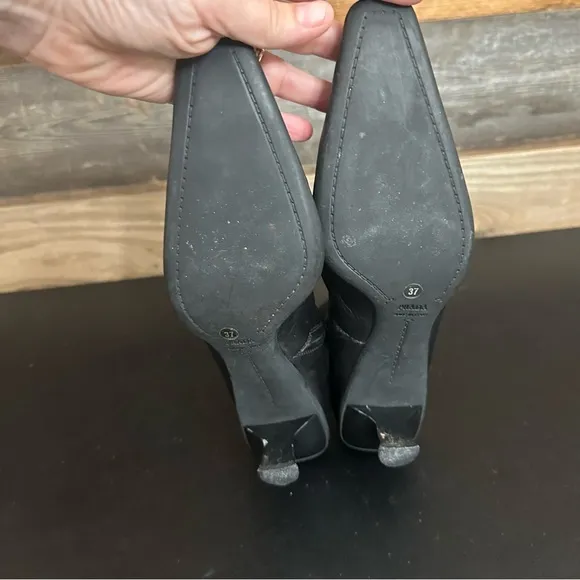 PRADA Black Ankle Boots with Kitten Heel Elegant Size 7/37 Side Zip Soft Leather