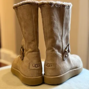 PRISTINE CONDITION UGG Classic Berge Boot Short Suede Size 5