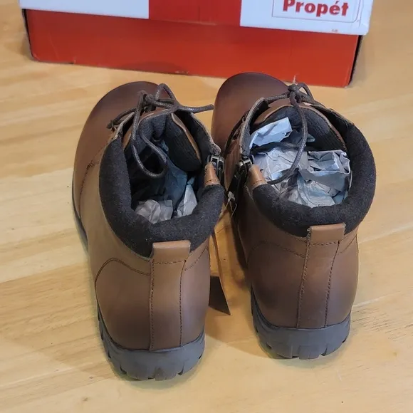 Propet Delaney Leather Ankle Booties‎ Size 9.5 NWT!