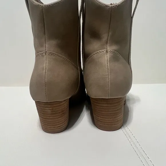 Rachel Zoe Tan Short Cowboy Boots NWOT