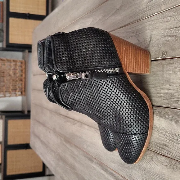 Rag &amp; Bone Margot Perforated Western Design Leather Boots Size EU 35 $495