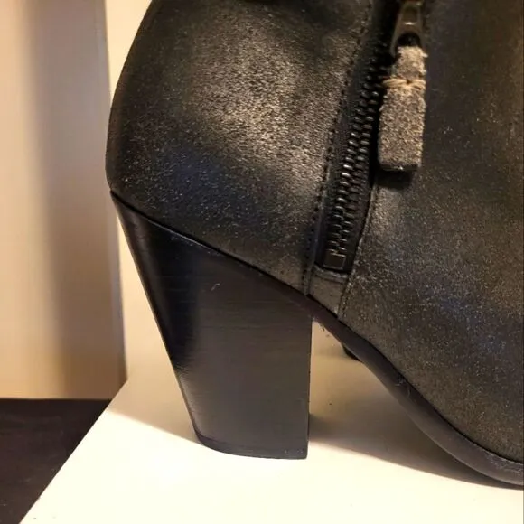 Rag &amp; Bone Margot Black Distressed Leather Side Zip Ankle Boots sz.7/37 Ret $495