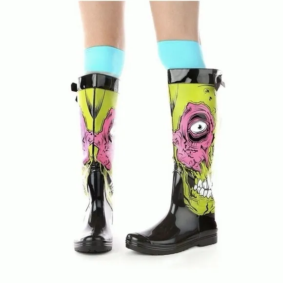 Rare Discontinued Iron Fist Zombie Rain Boots New with defects 18.5” US 10 EU 41