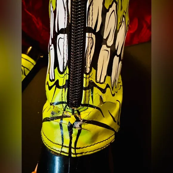 Rare Discontinued Iron Fist Zombie Rain Boots New with defects 18.5” US 10 EU 41