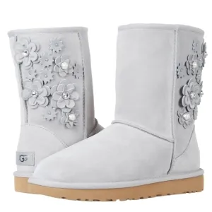Rare UGG Classic Short Petal Seal Boots in Grey Size Woman's 8