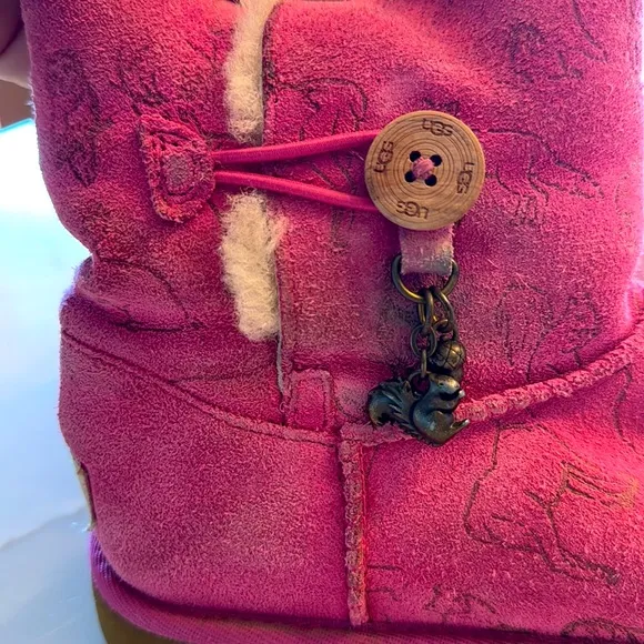 RARE UGG Pink Woodland Animal Embossed Short Boots Size Big girl 3