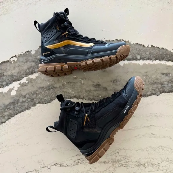 RARE Vans Ultrarange EXO Hi GORE-TEX MTE-3 BootBlack Gold High-Top Sneakerboots
