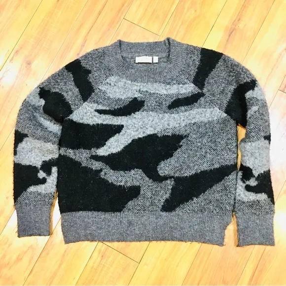RD Style Camouflage camo sweater winter black grey gray cozy medium