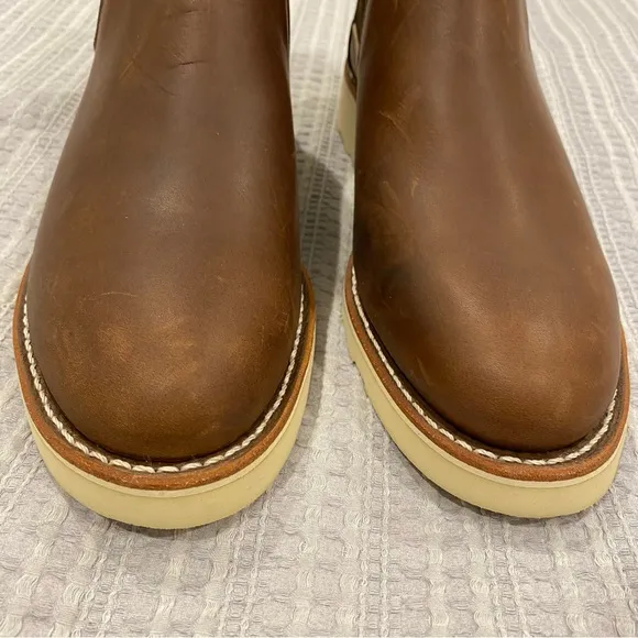 Red Wing Women’s Classic Short Chelsea Boots - 9.5