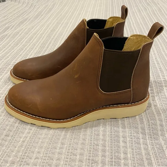 Red Wing Women’s Classic Short Chelsea Boots - 9.5