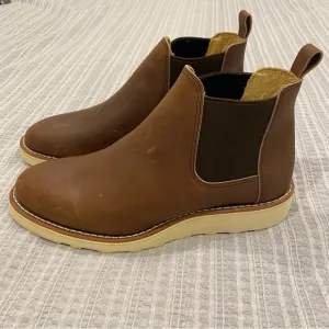 Red Wing Women’s Classic Short Chelsea Boots - 9.5