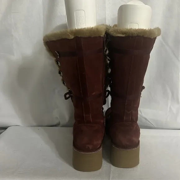 Report VTG y2k Red Suede Sleigh Chunky Winter Platform Boots w/ Faux Fur Trim 6