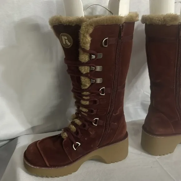 Report VTG y2k Red Suede Sleigh Chunky Winter Platform Boots w/ Faux Fur Trim 6