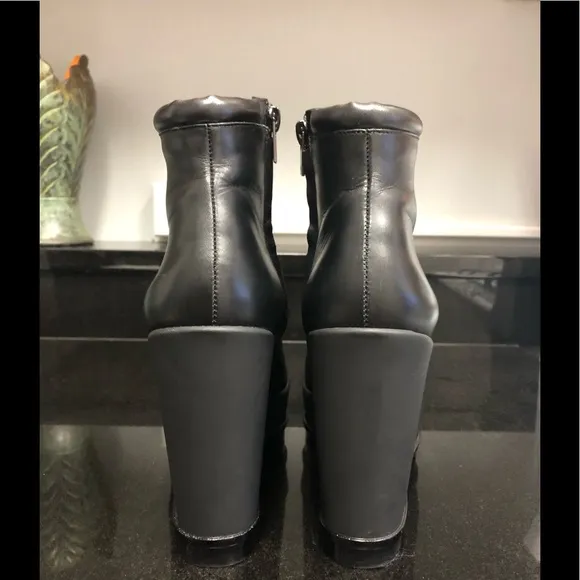 Robert Clergerie Black Sarlaj Boots 38.5