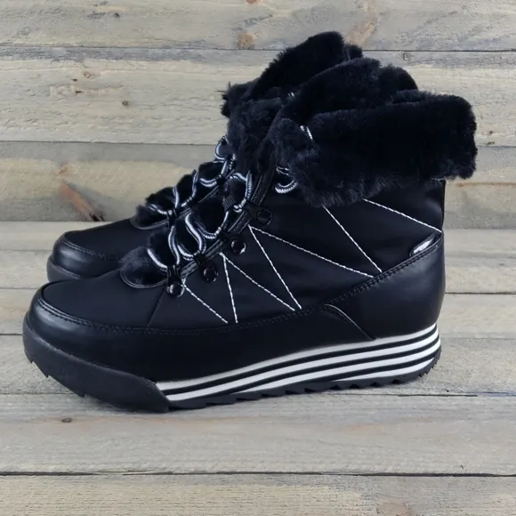 Rocket Dog Women's Icee Dash Ankle Snow Boots
