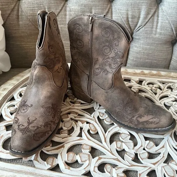 Roper Short Western Cowboy Boots Women’s 10
