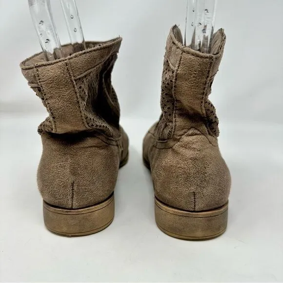Roxy Buckeye II Boots- Size 9