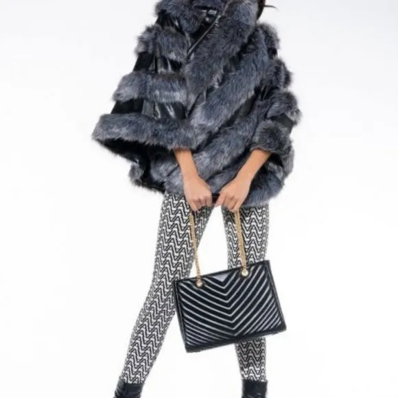RUNWAY SUPERMODEL STATUS  MOTO PONCHO WITH FAUX FUR ( BRAND NEW !!!)