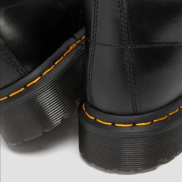 SALE! NEW Dr. Martens Faux Fur Lined 1460 Serena Lace Up Boots in Atlas- Black