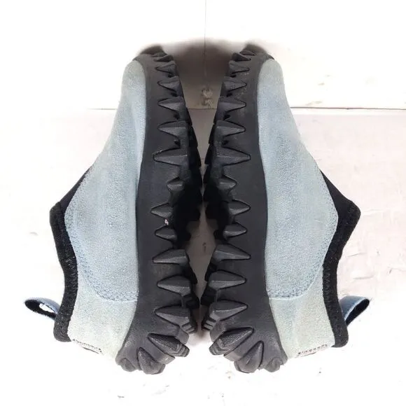 Salomon Women's VTG US7 Baby Blue Suede Contagrip Slip On SnowClog Hiking Boots
