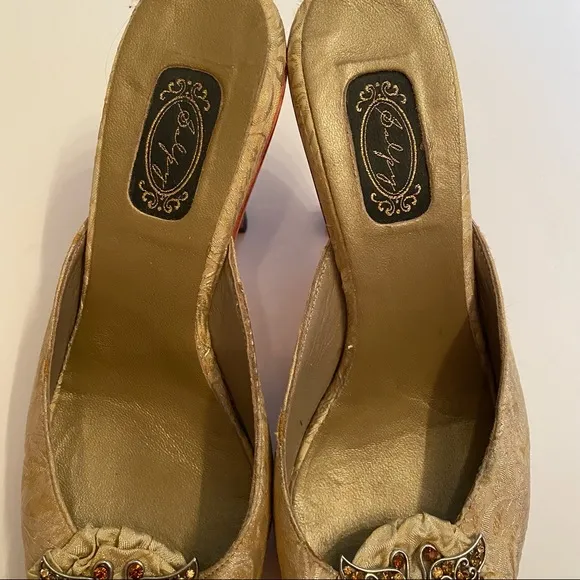 SALPY HEELS SLIDES GOLD BROCADE BUTTERFLY HANDMADE Size 8 USA