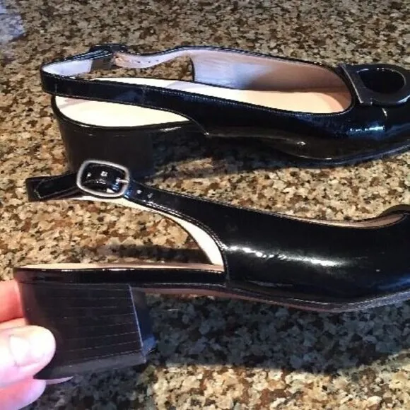 SALVATORE FERRAGAMO 7 A2 Black Patent Low Heels