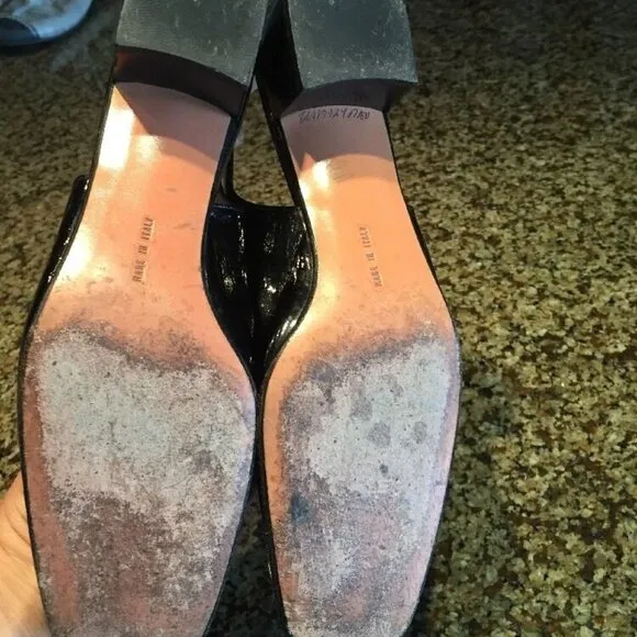 SALVATORE FERRAGAMO 7 A2 Black Patent Low Heels
