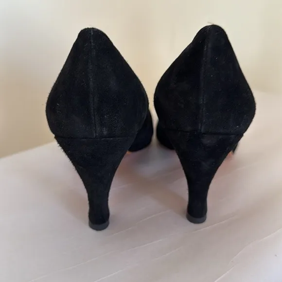Salvatore Ferragamo Black Suede Leather Pumps Heels Size 8.5 Med Italy Classic