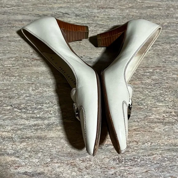Salvatore Ferragamo vintage beige kitten heels shoes