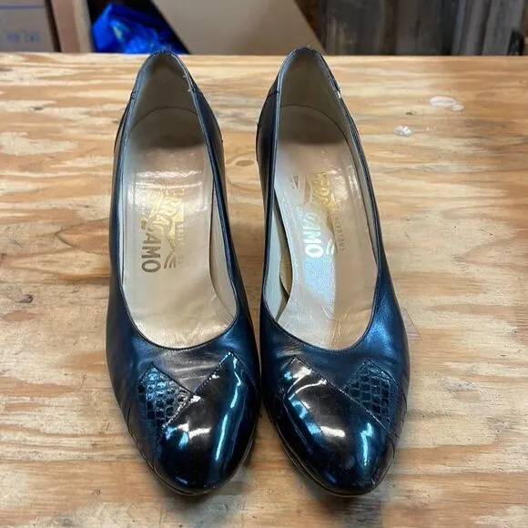 SALVATORE Ferragamo Vintage BLK Leather Heels