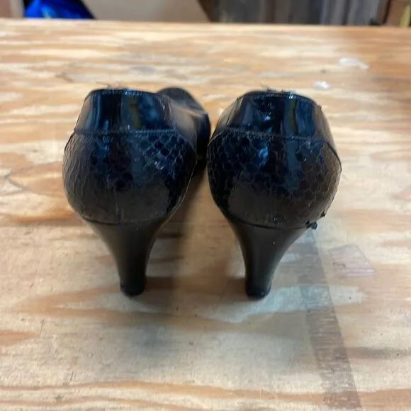 SALVATORE Ferragamo Vintage BLK Leather Heels