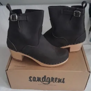 Sandgrens Swedish clog boots. Size 41 New in Box  Fudge Brown