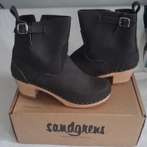 Sandgrens Swedish clog boots. Size 41 New in Box  Fudge Brown