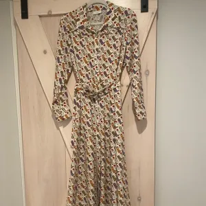 Sandro Paris dress M Belted Midi Fun Cowboy boots print button front long sleeve