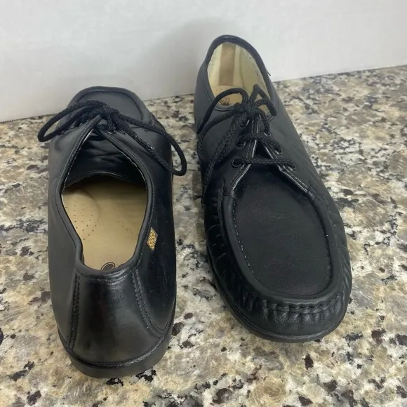 SAS WOMEN'S BLACK SIESTA LACE UP LOAFER 11 M