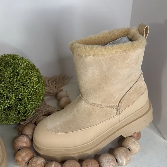 SCOTCH &amp; SODA Made In Portugal Beige Suede Cozy Faux Fur Booties Sz 40/7.5