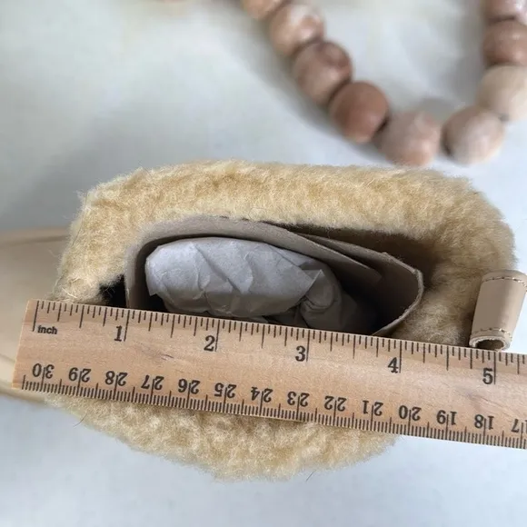SCOTCH &amp; SODA Made In Portugal Beige Suede Cozy Faux Fur Booties Sz 40/7.5