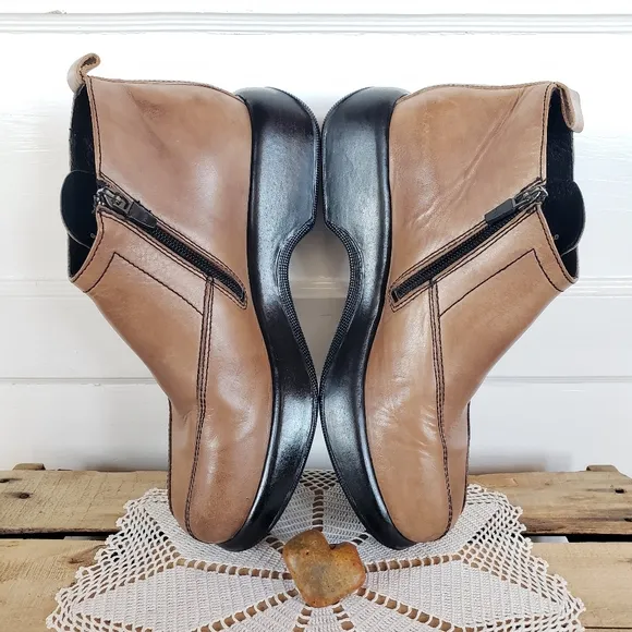 ☆see NEW Listing☆Taupe Dansko Chukka Boots Ankle Clog Bootie Platform 9.5-10