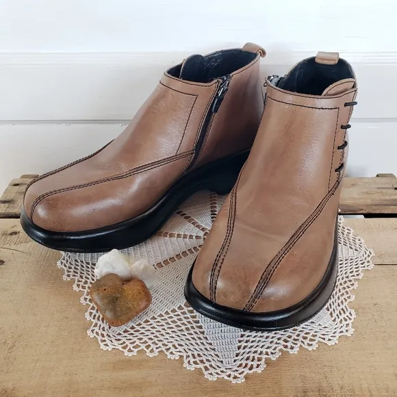 ☆see NEW Listing☆Taupe Dansko Chukka Boots Ankle Clog Bootie Platform 9.5-10