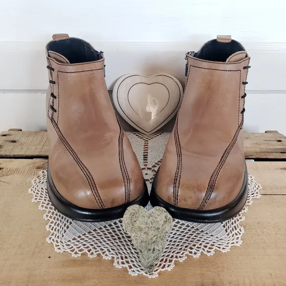 ☆see NEW Listing☆Taupe Dansko Chukka Boots Ankle Clog Bootie Platform 9.5-10
