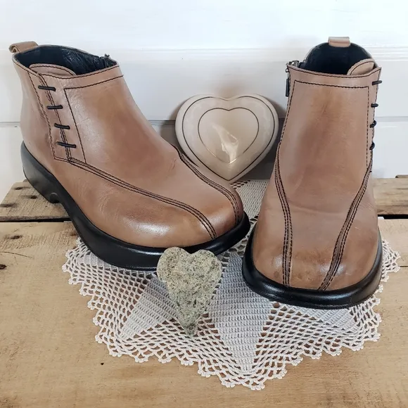 ☆see NEW Listing☆Taupe Dansko Chukka Boots Ankle Clog Bootie Platform 9.5-10