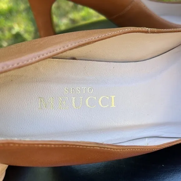 Sesto Meucci Heels Pointy Closed Toes, Brown, size 8 1/2