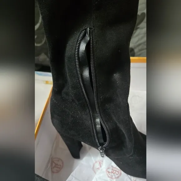 Shoe Dazzel LIKE NEW Women's Black Suede Thigh-High Boots Sz7