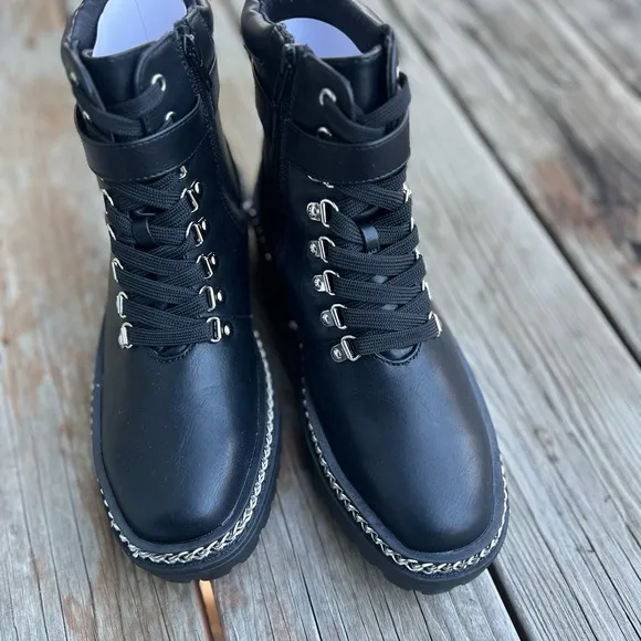 Shoe dazzle Black Tasha  Boots size 7.5