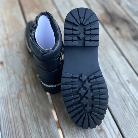 Shoe dazzle Black Tasha  Boots size 7.5