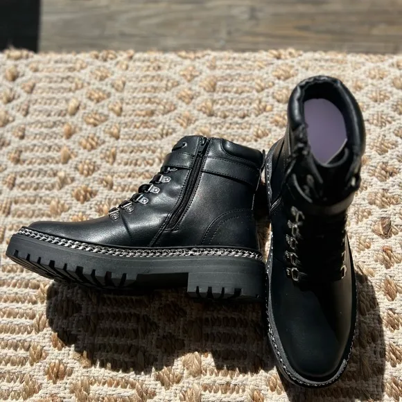 Shoe dazzle Black Tasha  Boots size 7.5