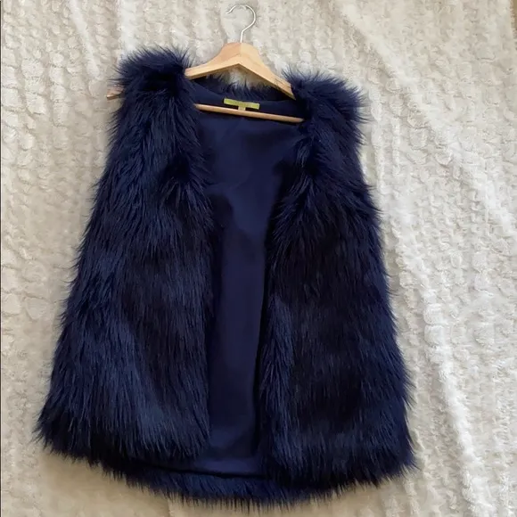 #Shop Style Trend Gianni Bini Trendy Blue Super Soft Faux Vest 🥰 Small
