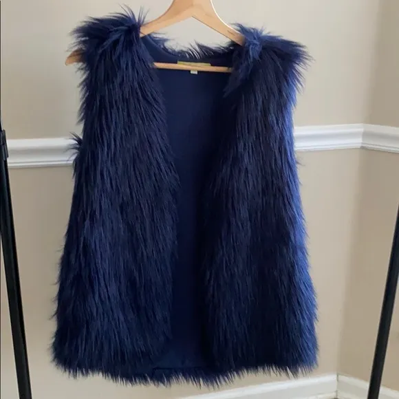 #Shop Style Trend Gianni Bini Trendy Blue Super Soft Faux Vest 🥰 Small